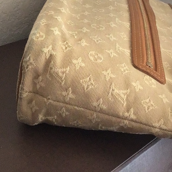 Louis Vuitton Lucille PM - Picture 4 of 15